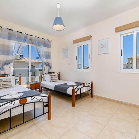 Blue Water Bay Villas Paralimni Exteriér fotografie