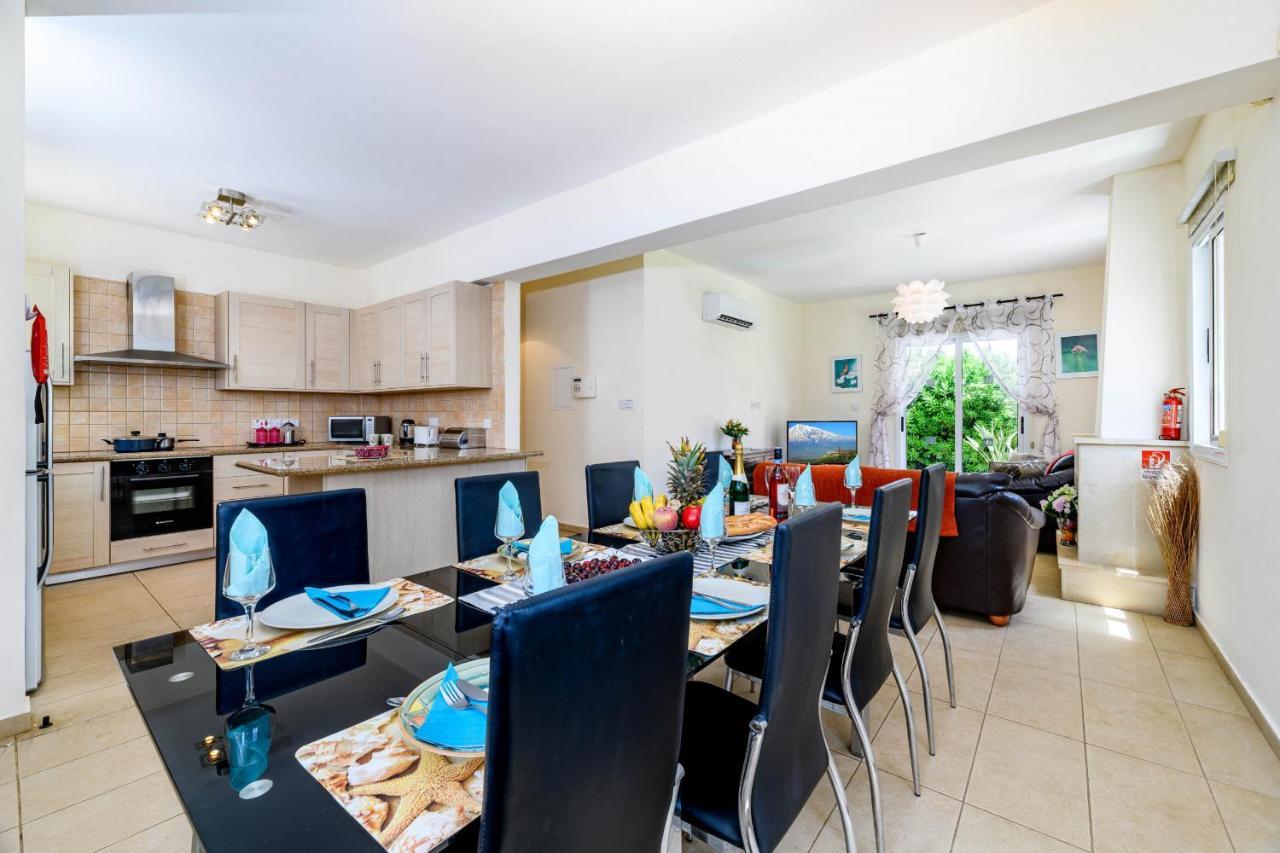 Blue Water Bay Villas Paralimni Exteriér fotografie