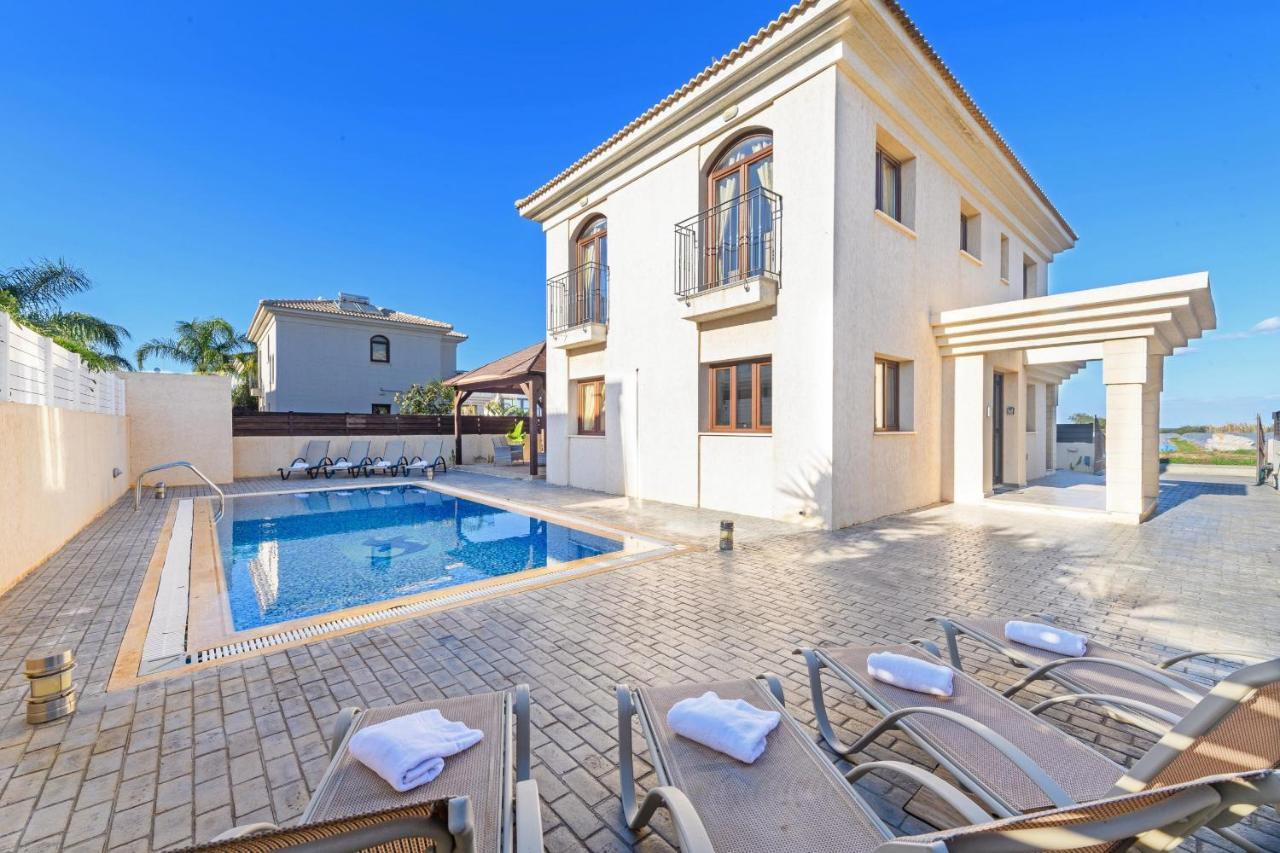Blue Water Bay Villas Paralimni Exteriér fotografie
